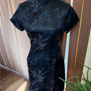 Elegant Black Floral Dress - Traditional Chinese